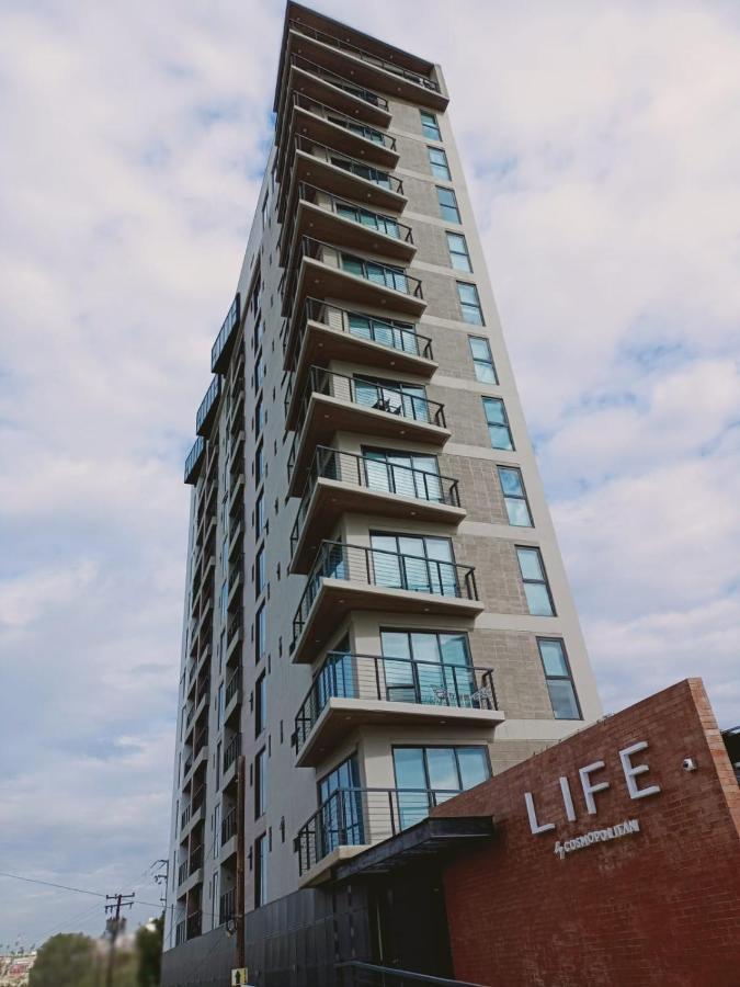 Stylish 1Br/Balcony At Life By Cosmopolitan 203 Apartment Tijuana Luaran gambar